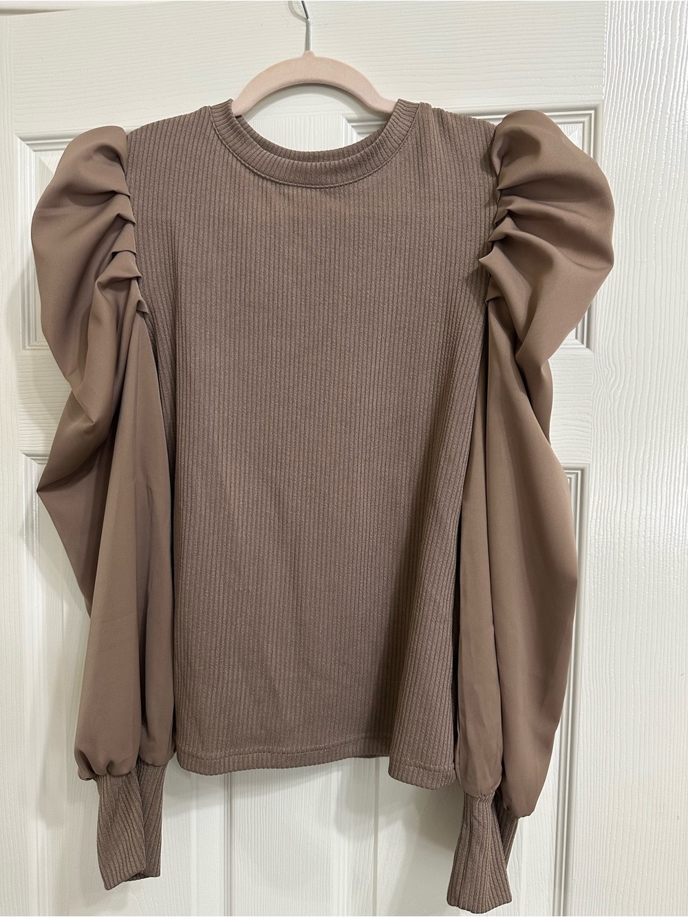Womens Puff-Sleeve Ribbed Top - Taupe